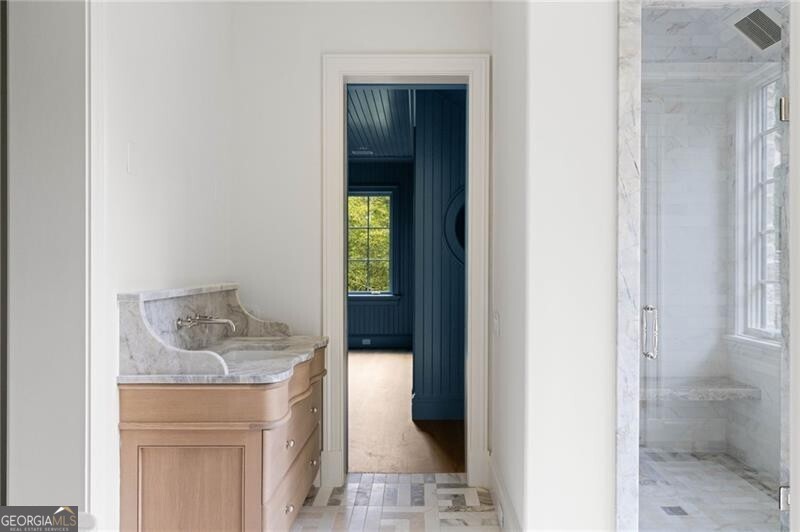Tuxedo Park - Residential