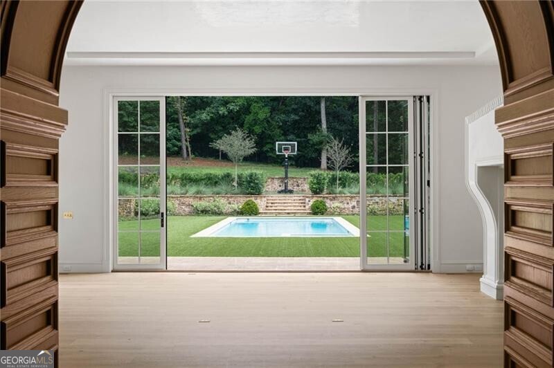 Tuxedo Park - Residential