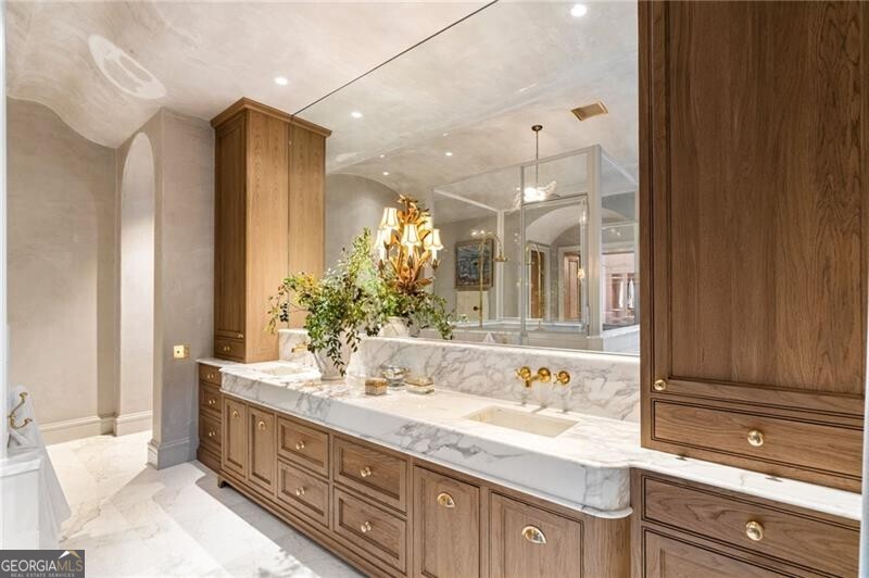 Tuxedo Park - Residential