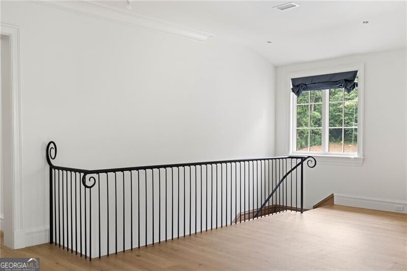 Tuxedo Park - Residential