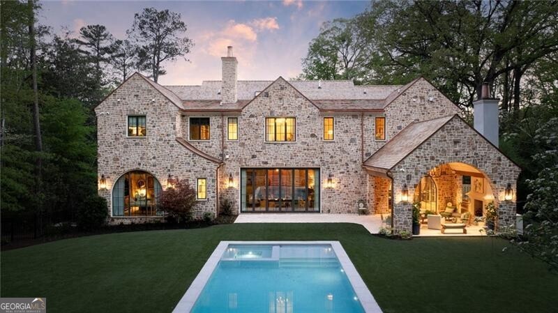 Tuxedo Park - Residential