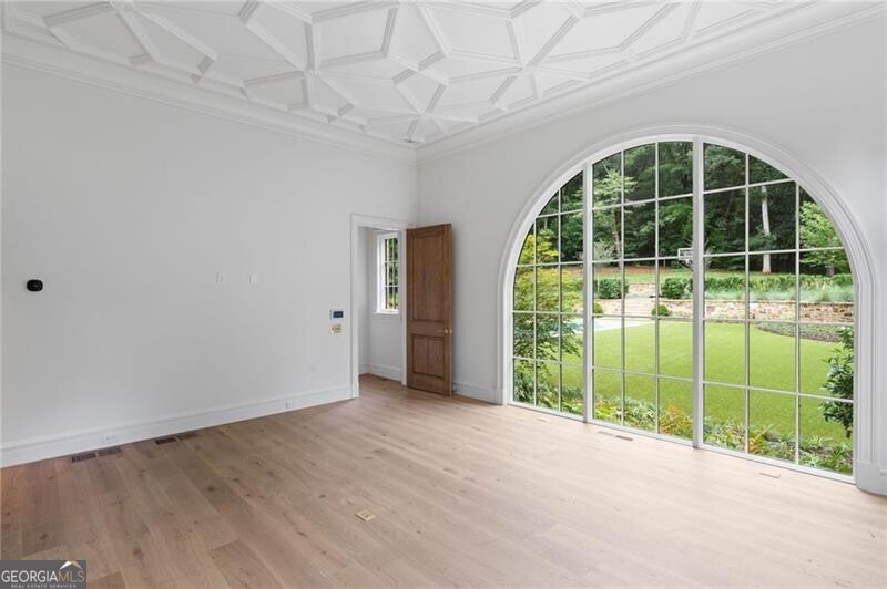 Tuxedo Park - Residential