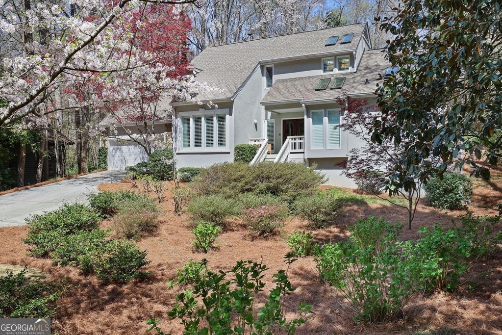 Photo of 80 Seville Chase, Atlanta, GA 30328 (MLS # 10681990)