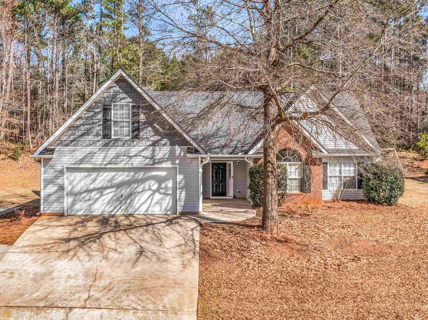 Amazing 3/2 with large bonus room and 20x40 workshop with power and it's own driveway. This home sits in a cul de sac in the quiet Virginia Meadows Subdivision in the Union Grove School District. The patio is covered with a pergola and there is a playhouse with its own chicken coop! This home has hardwoods in the main living area and new carpet and fresh paint throughout! This home is truly move in ready. Schedule your showing ASAP! Ask how you can receive up to $1500 credit by using one of our preferred lenders. Exclusions may apply. Professional photos coming soon