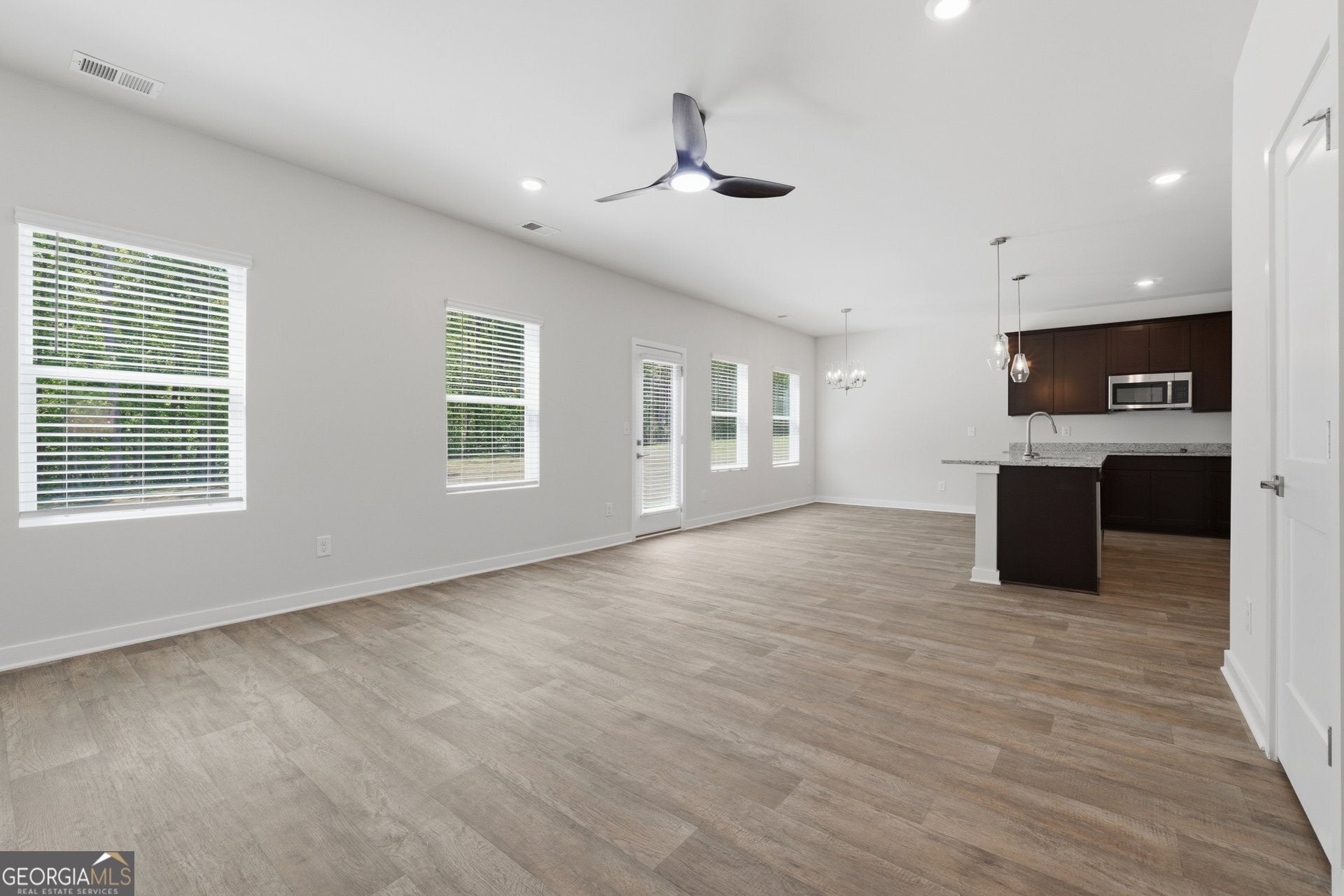 343 Jarrett ST