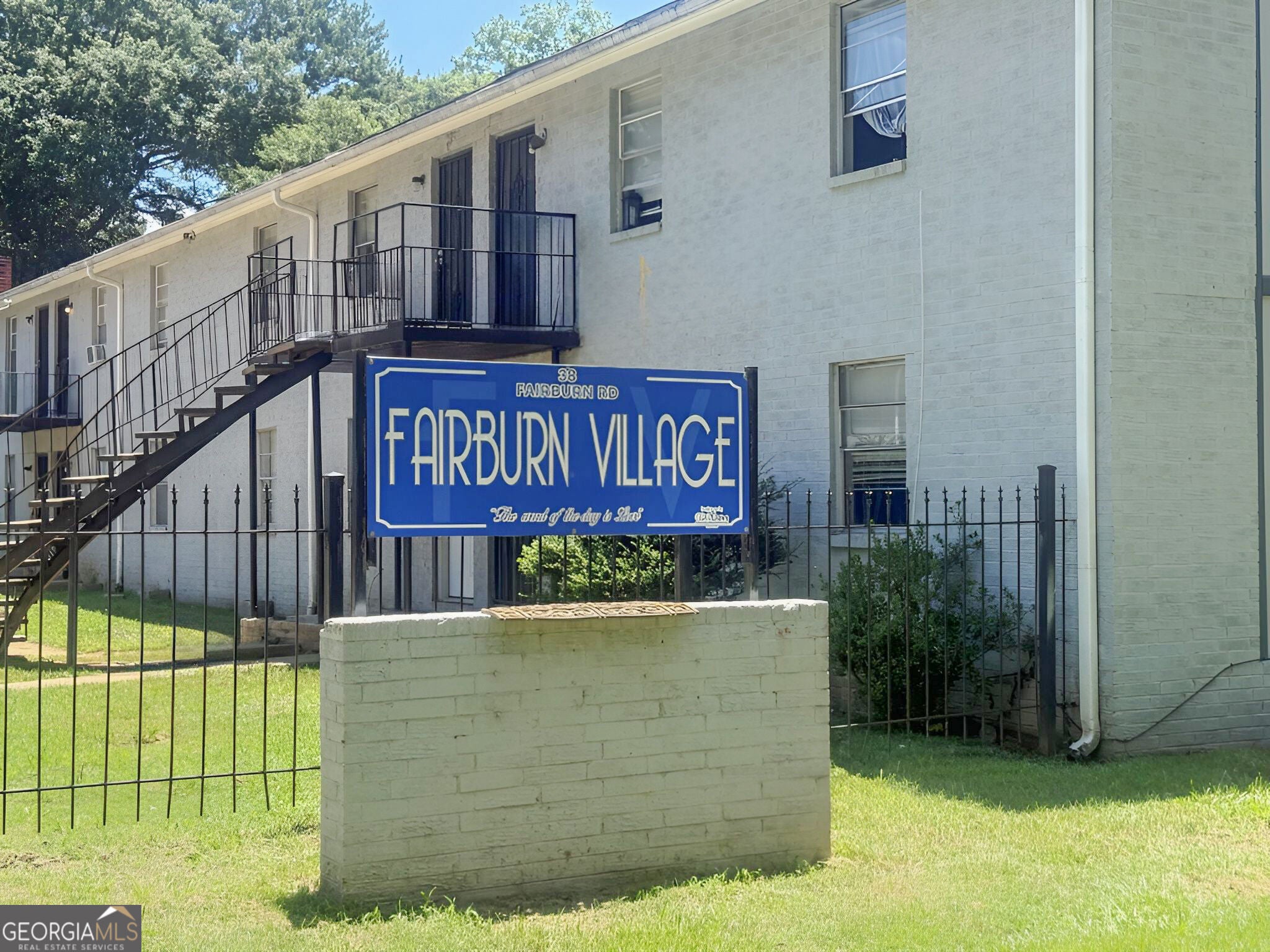 38 Fairburn RD SW