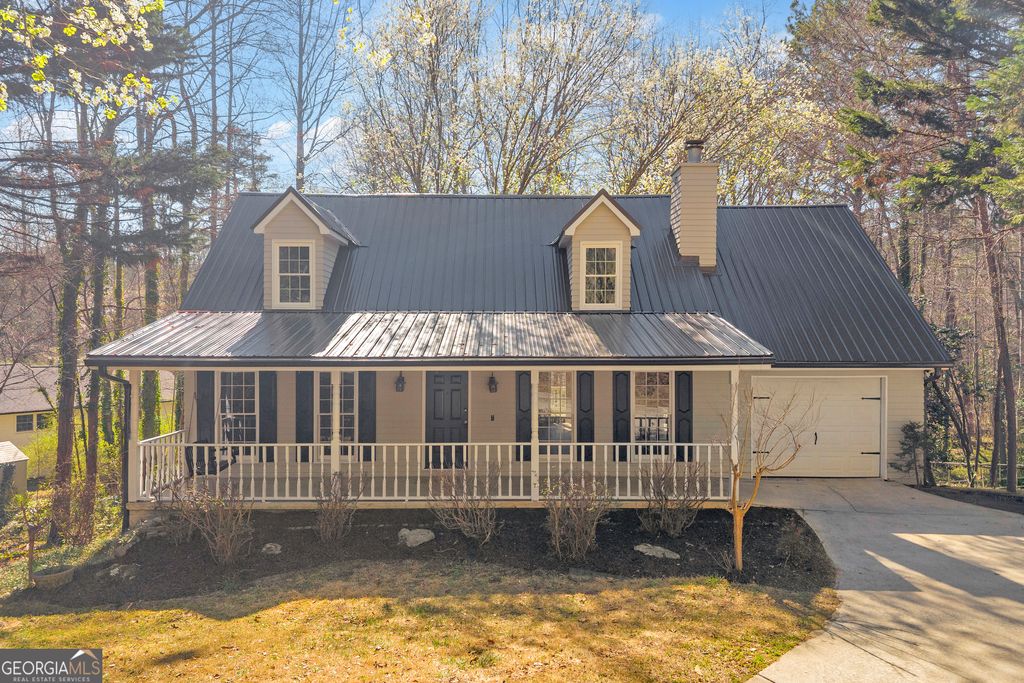 Photo of 694 Lovers Lane, Toccoa, GA 30577 (MLS # 10707363)