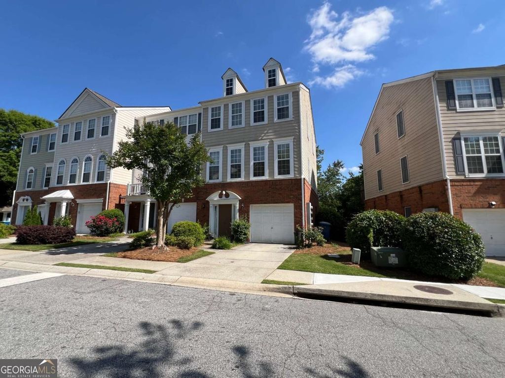 Photo of 3914 Howell Park Road, Duluth, GA 30096 (MLS # 10768562)