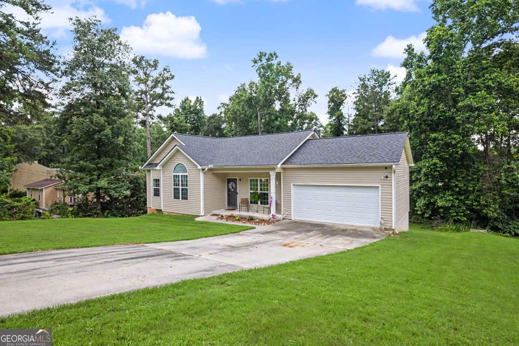 Photo of 179 Wynnmeade Parkway, Peachtree City, GA 30269 (MLS # 10798435)