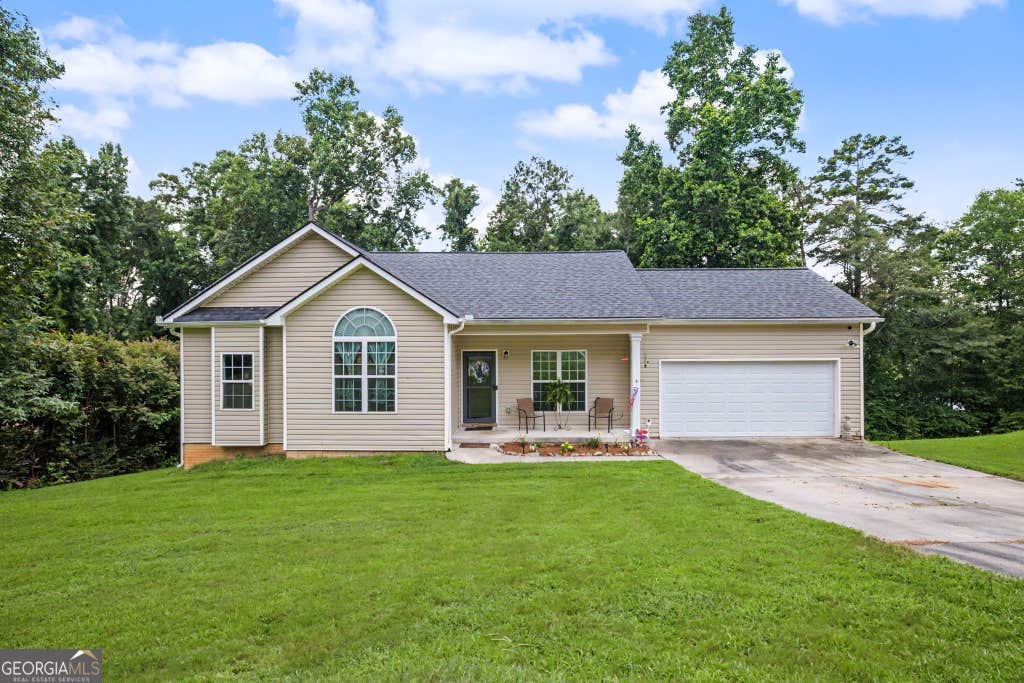 Photo of 179 Wynnmeade Parkway, Peachtree City, GA 30269 (MLS # 10798435)