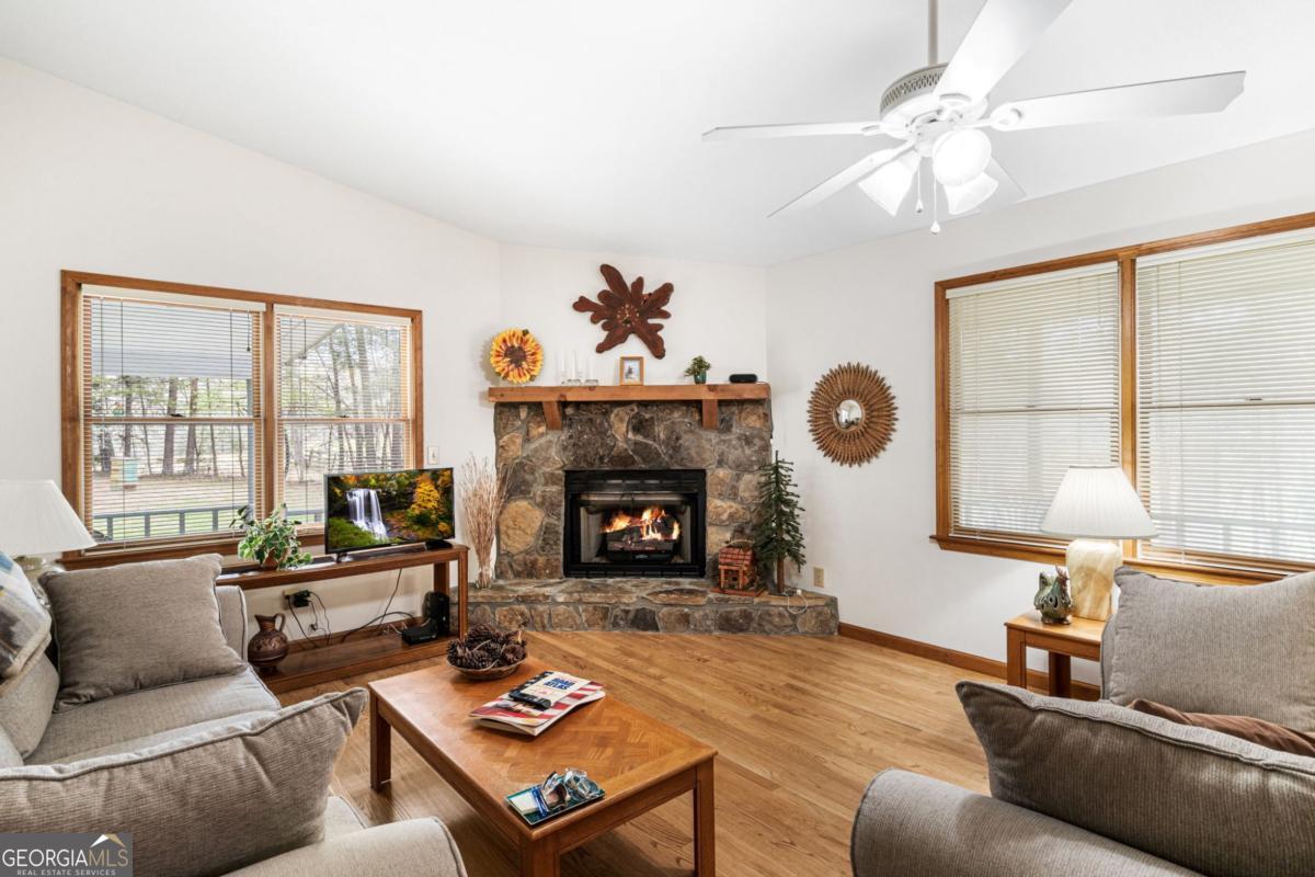 9045 Betty Jo CIR 17