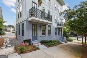 Photo of 1280 Longreen Terrace NW, Atlanta, GA 30318 (MLS # 10840341)