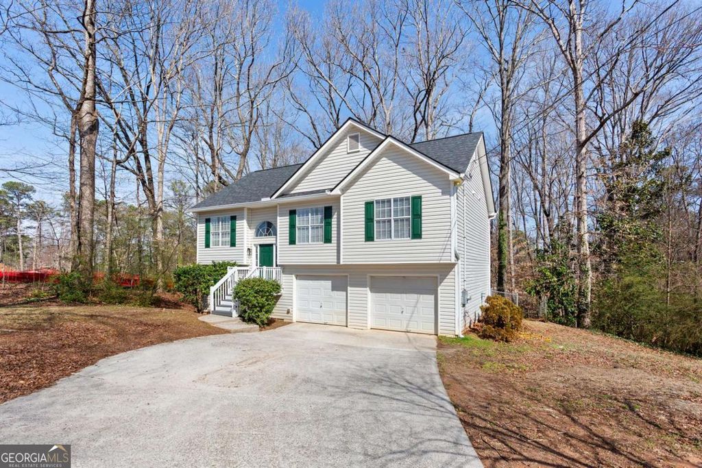 Photo of 400 Camilla Circle SW, Mableton, GA 30126 (MLS # 10701931)
