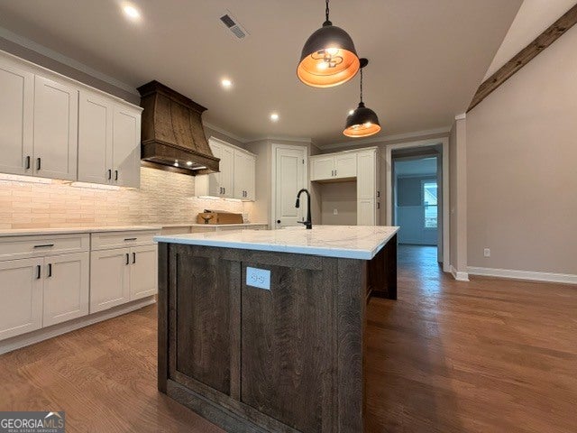 75 Loring LN