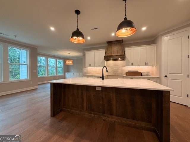 75 Loring LN