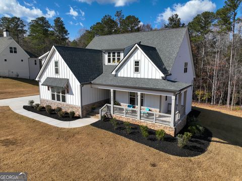 130 Lapis Lake PT Fayetteville GA 30215