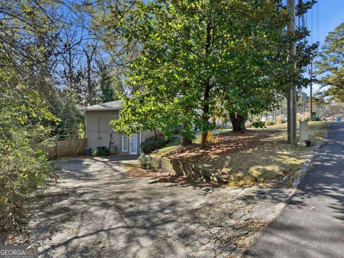 2002 DREW VALLEY RD NE