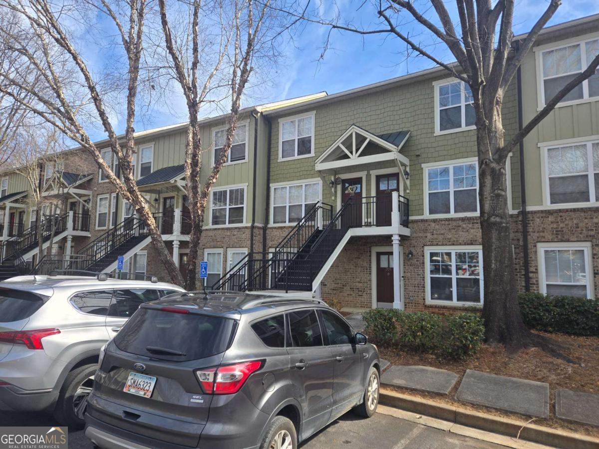 490 Barentt Shoals 205