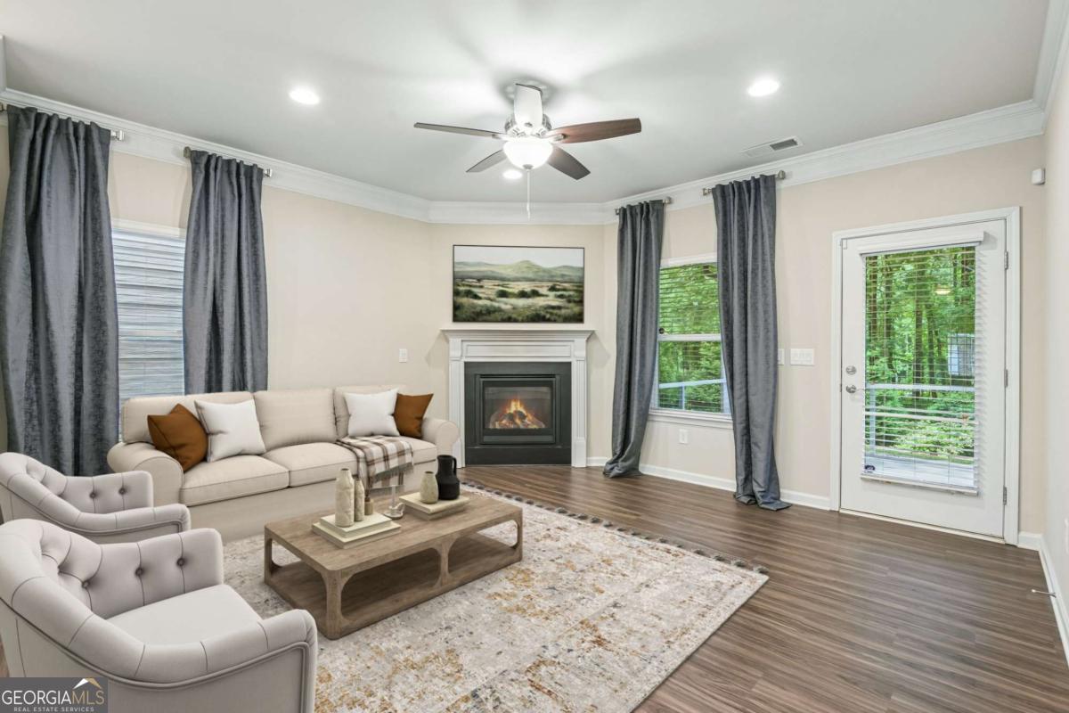 111 Hickory Village CIR