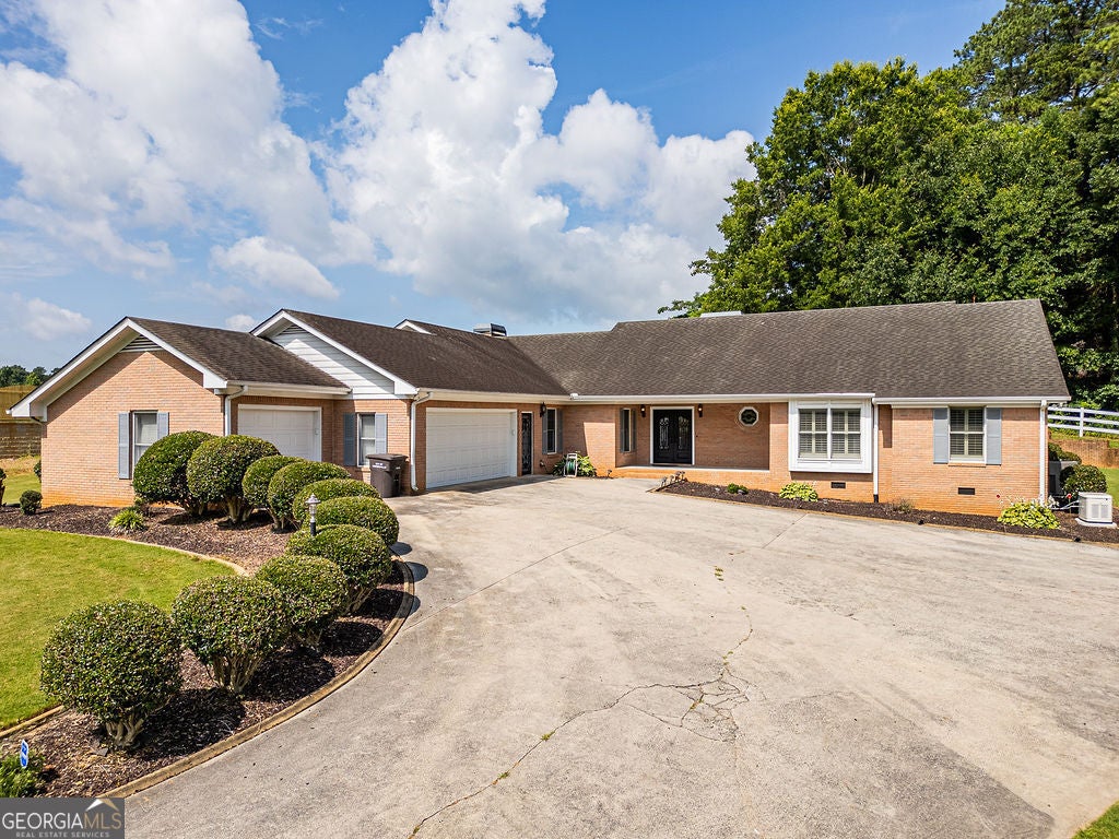 Photo of 210 Wildwood Drive, Cartersville, GA 30120 (MLS # 10791304)