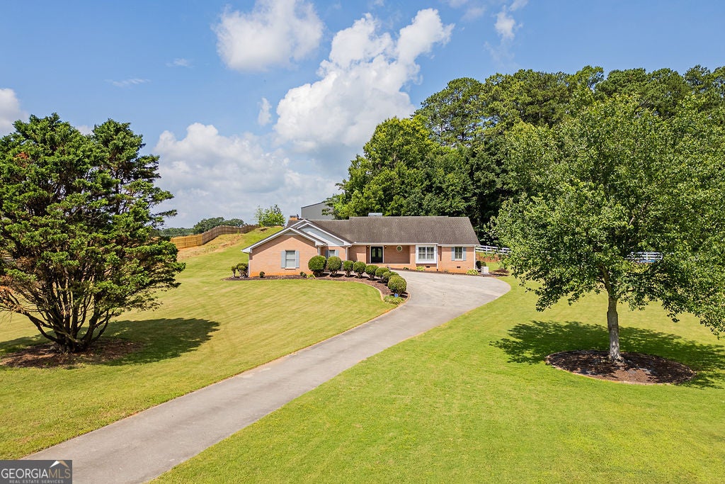 Photo of 210 Wildwood Drive, Cartersville, GA 30120 (MLS # 10791304)