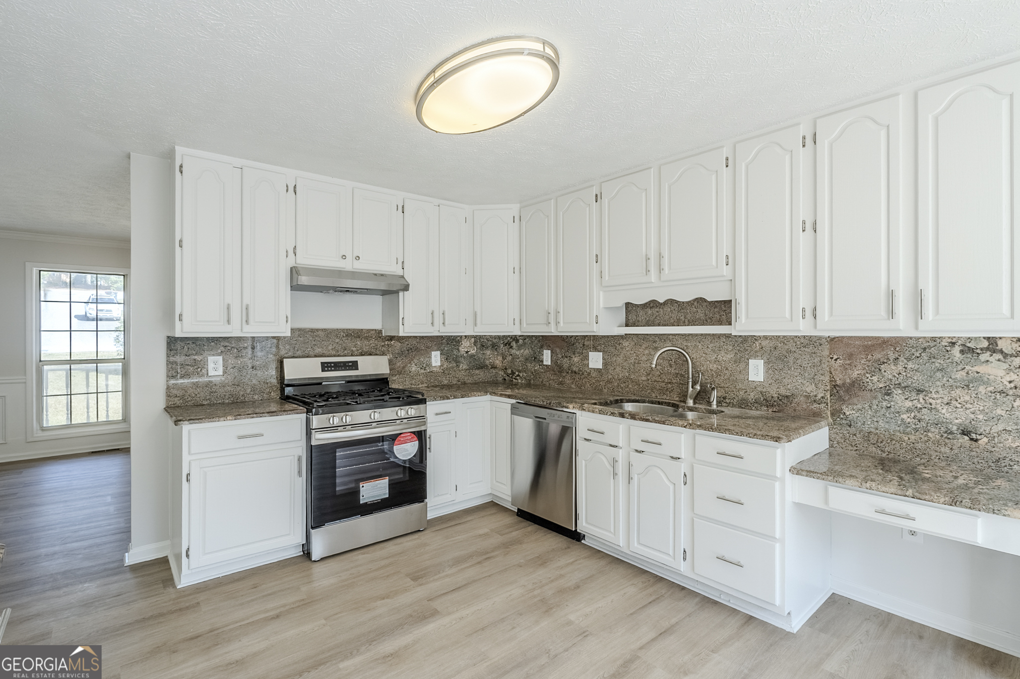 5696 Glandor DR SE