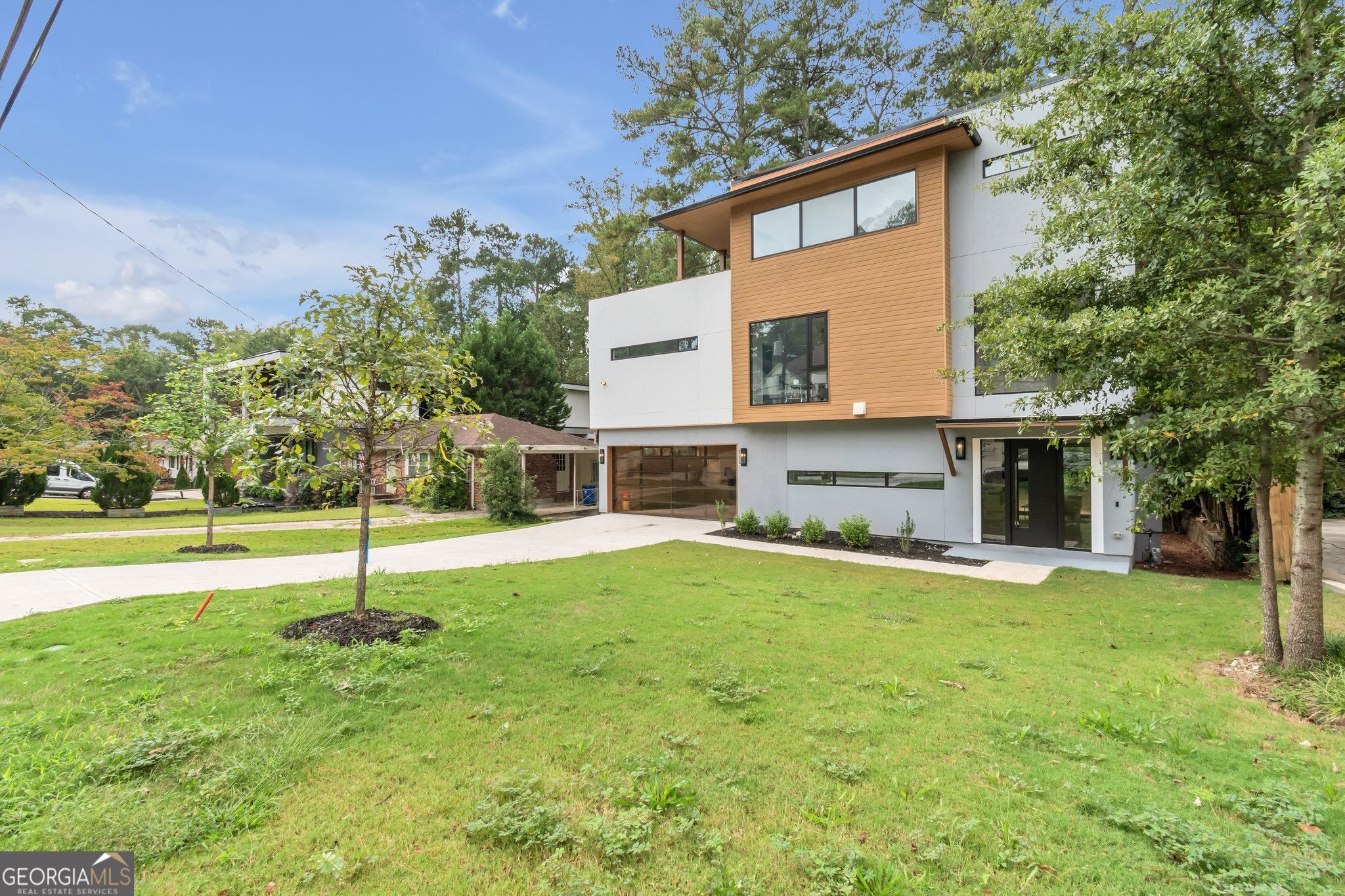 1653 Wayland CIR NE