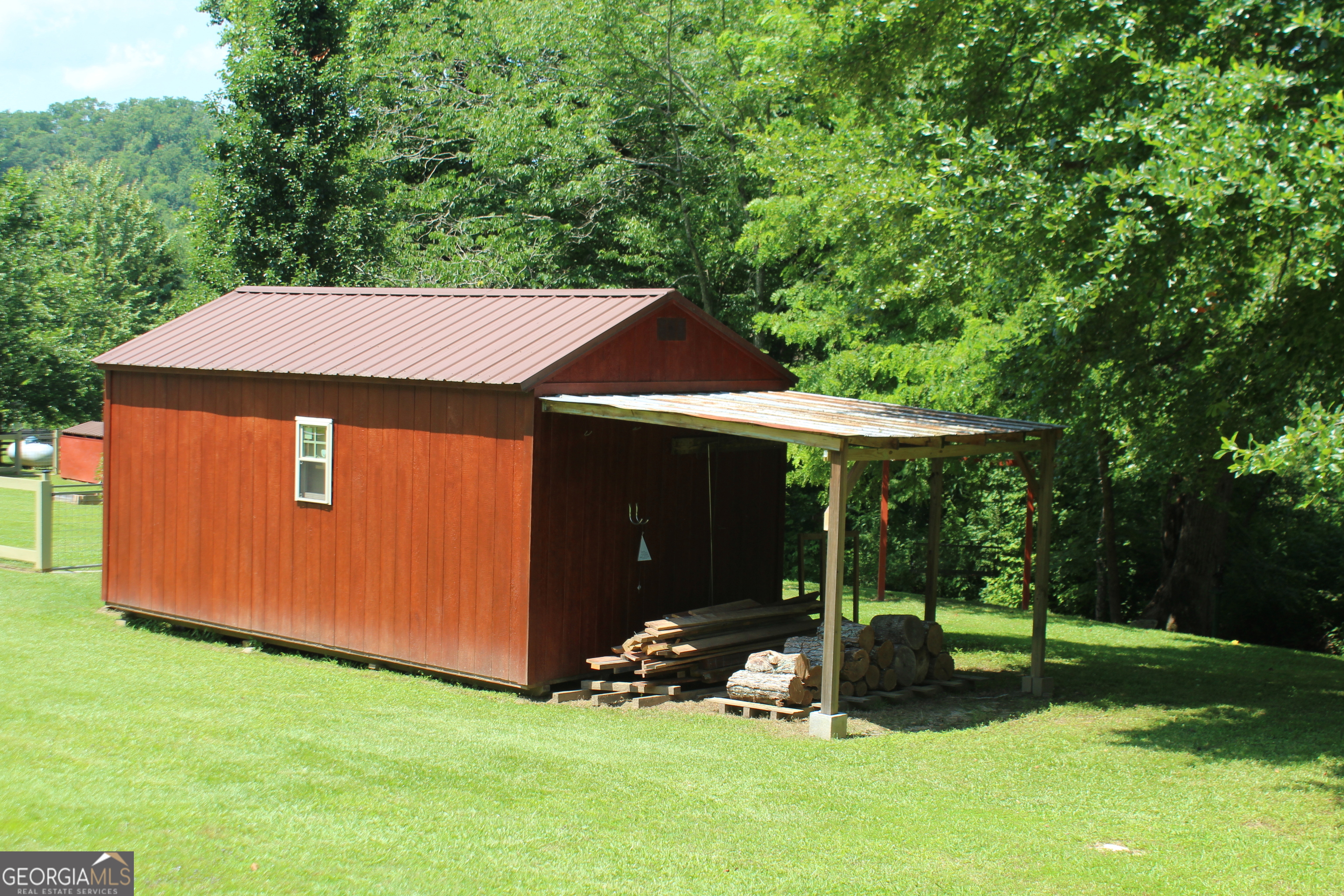 973 East Vineyard RD