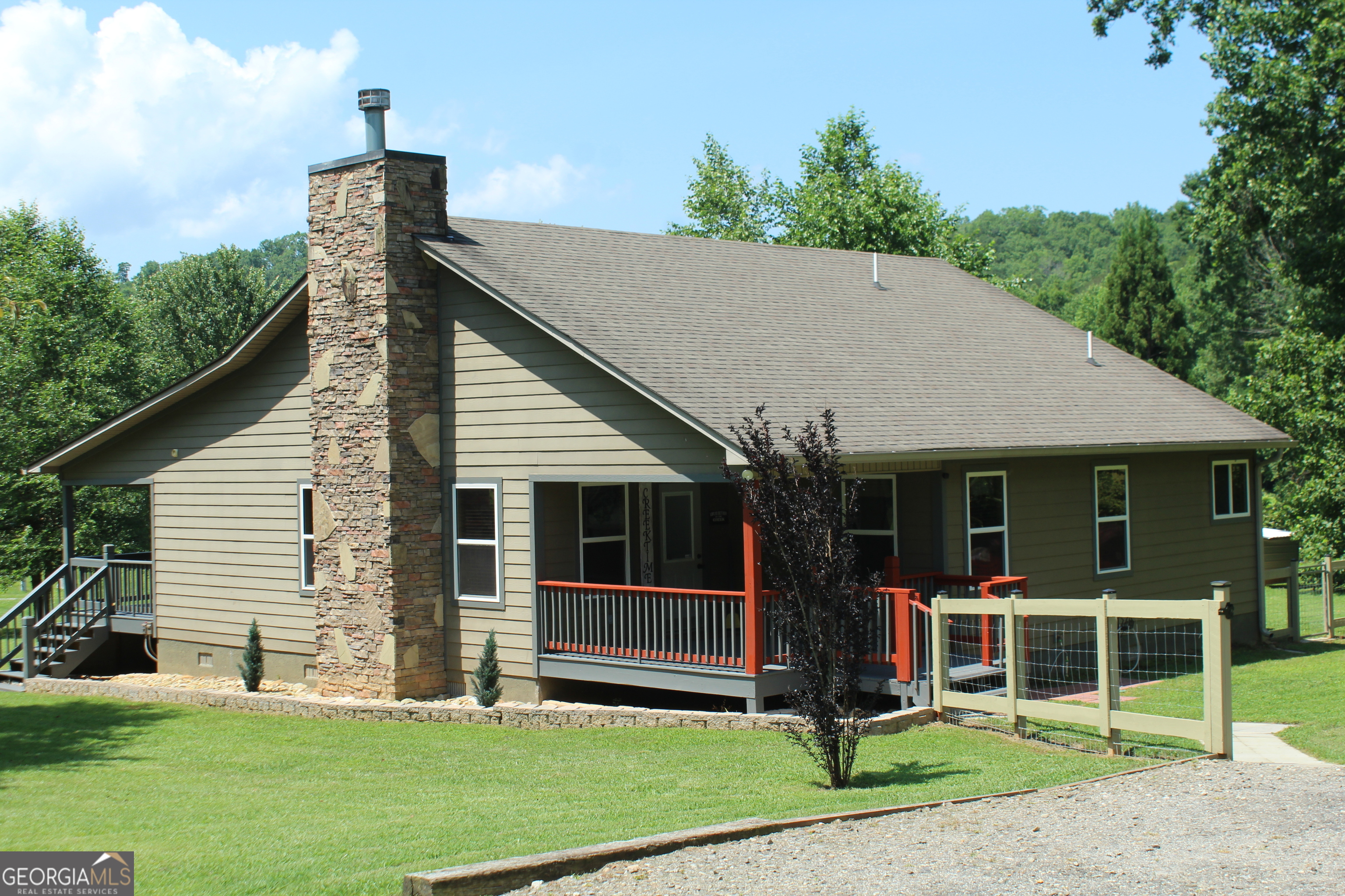 973 East Vineyard RD