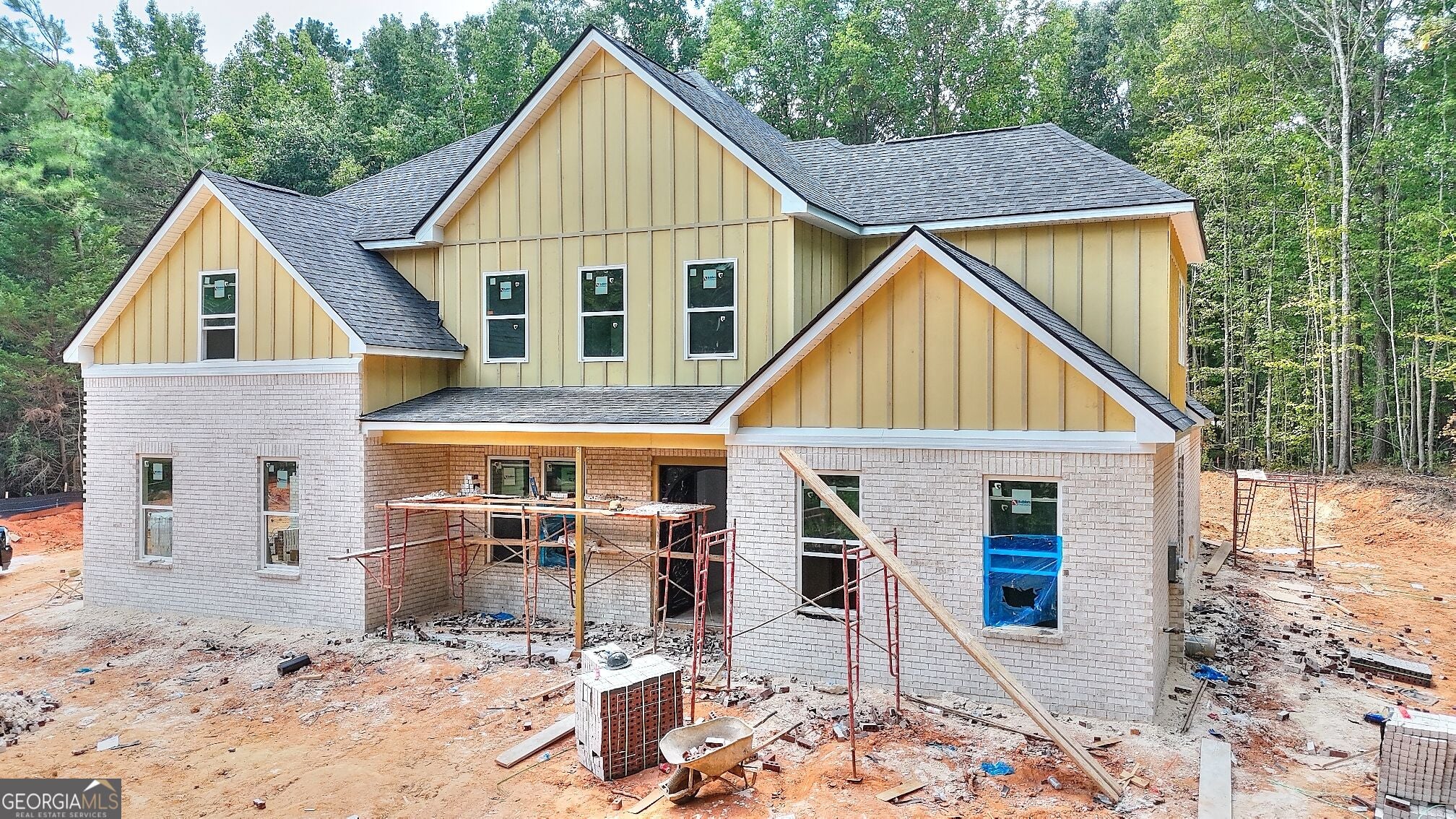 299 Claiborne WAY