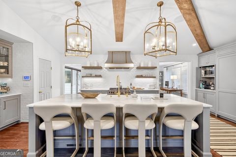 Photo of 964 Buckingham Circle NW, Atlanta, GA 30327 (MLS # 10670184)