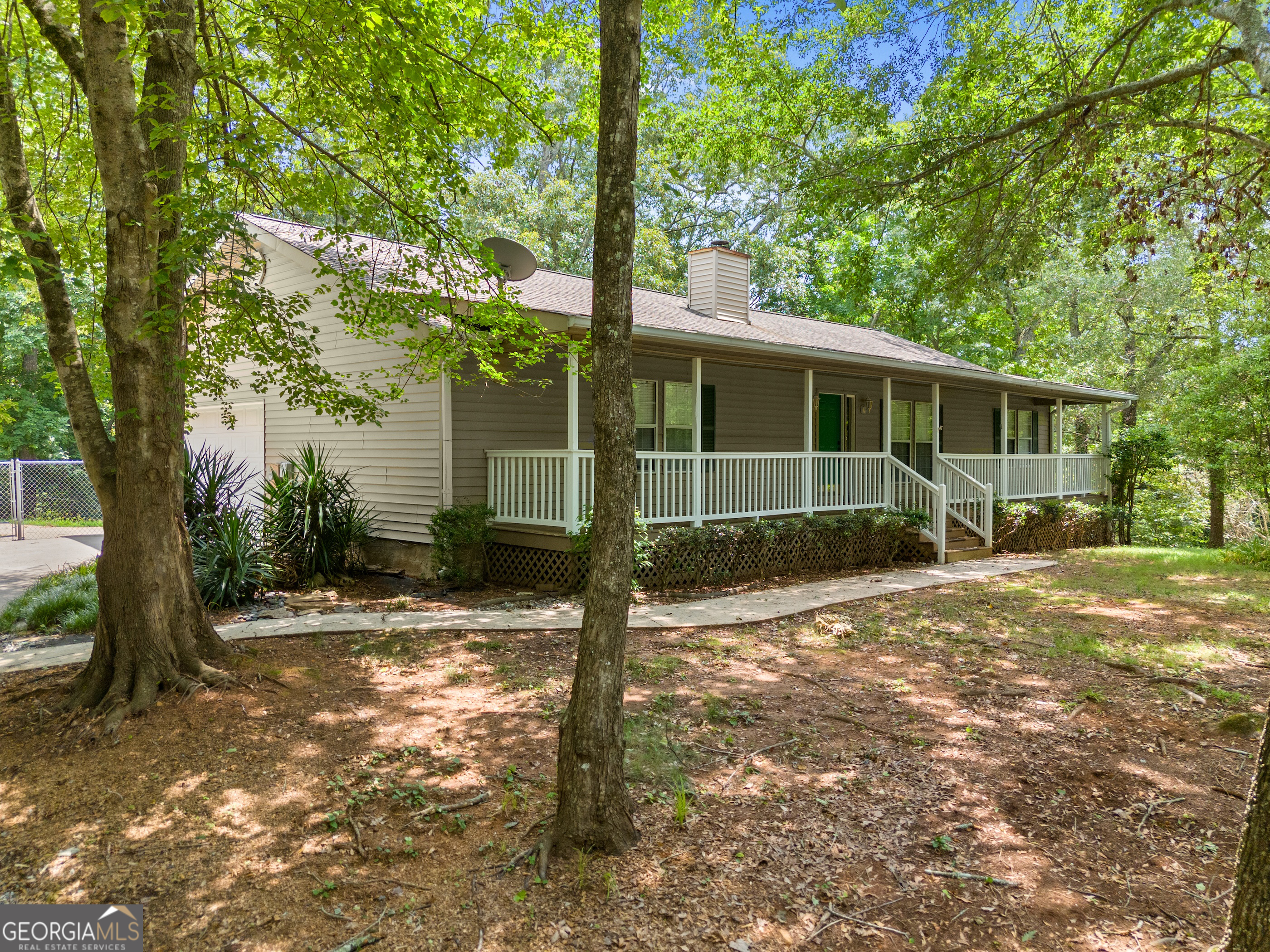 3592 Lakeview DR