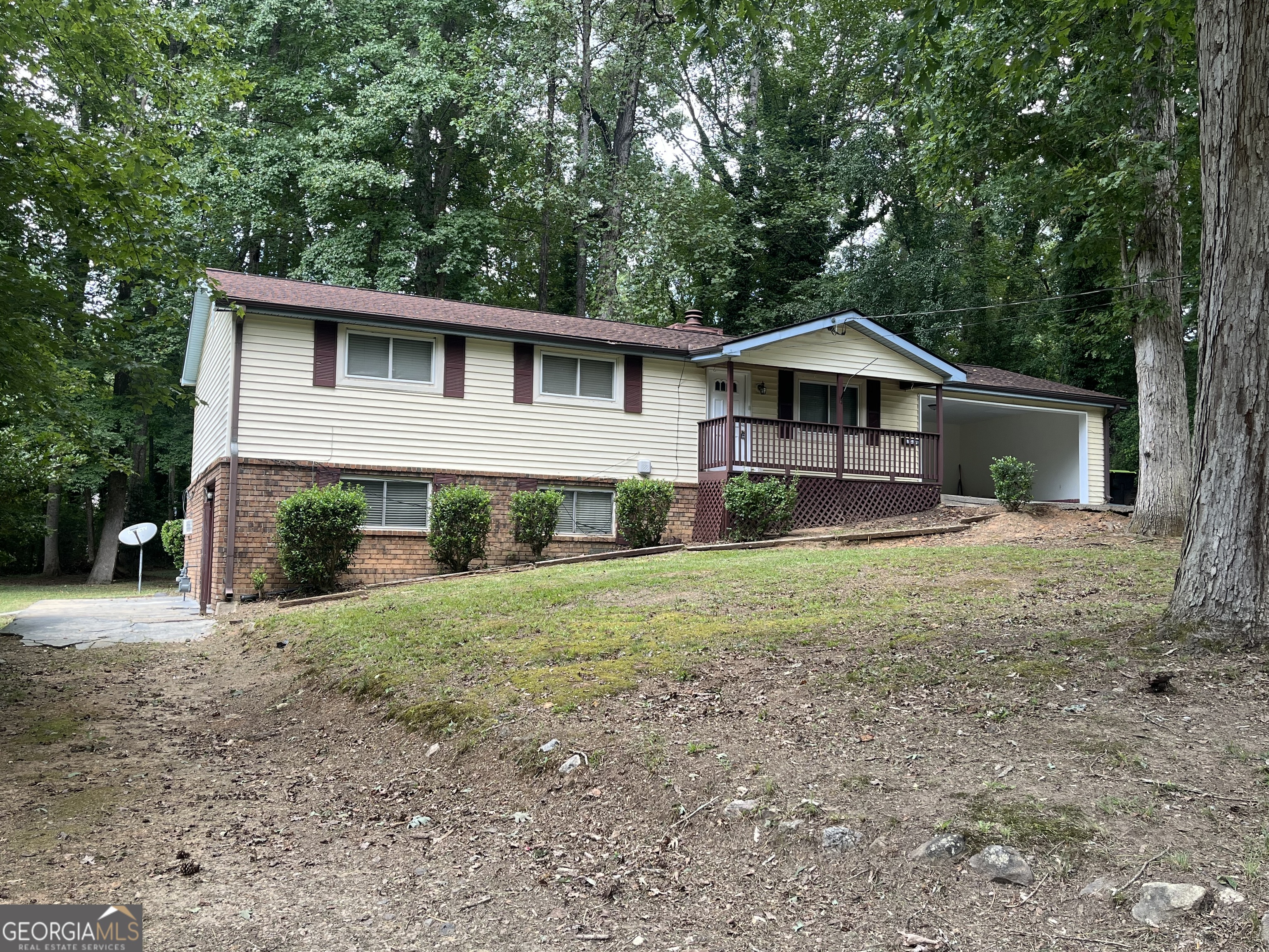 4 bedroom home with 3 full baths on a full, finished basement. Main level features an open kitchen, dining, and living room with a double-sided fireplace, plus 3 bedrooms and engineered hardwoods throughout. Basement offers a private suite with bedroom, bath, kitchen, bonus room, and separate entrance-perfect for in-laws or teens. Enjoy a huge yard with deck for outdoor living.