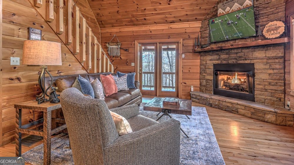 Blue Ridge, Georgia 30513, United States, 3 Bedrooms Bedrooms, ,3 BathroomsBathrooms,Residential,Active,170860