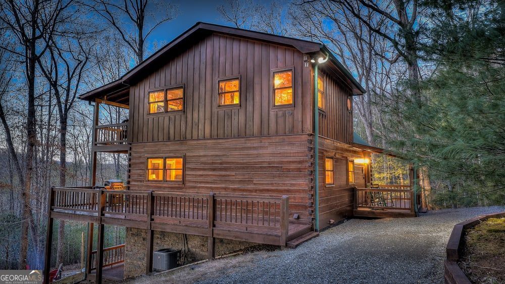 Blue Ridge, Georgia 30513, United States, 3 Bedrooms Bedrooms, ,3 BathroomsBathrooms,Residential,Active,170860