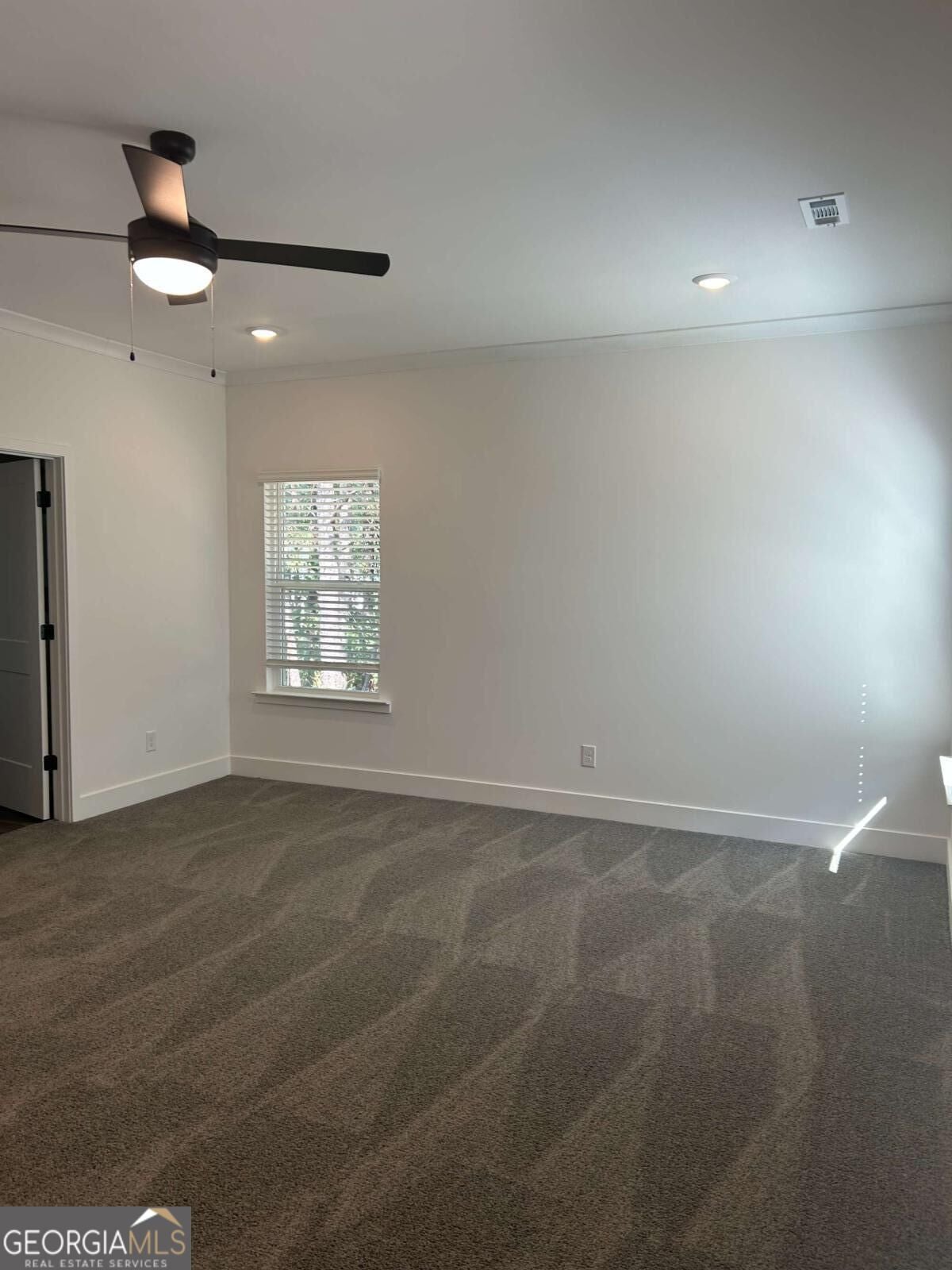 1024 Holliday Pass 84