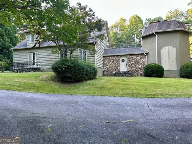 2812 Highway 16 E