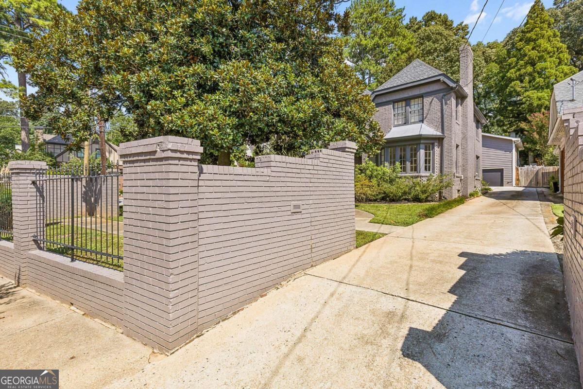 1515 N Morningside DR NE
