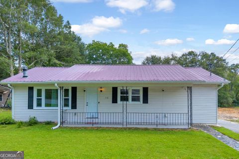 A home in Toccoa