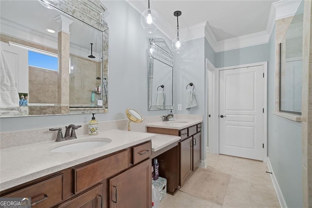 WOODHAVEN COURT - Residential