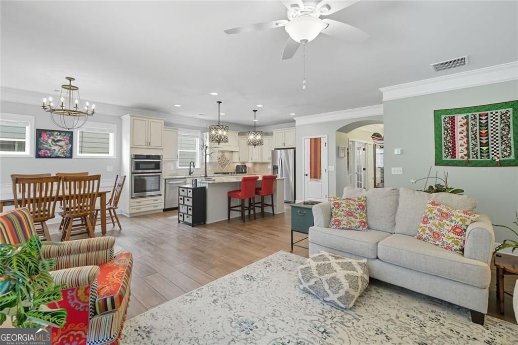 WOODHAVEN COURT - Residential