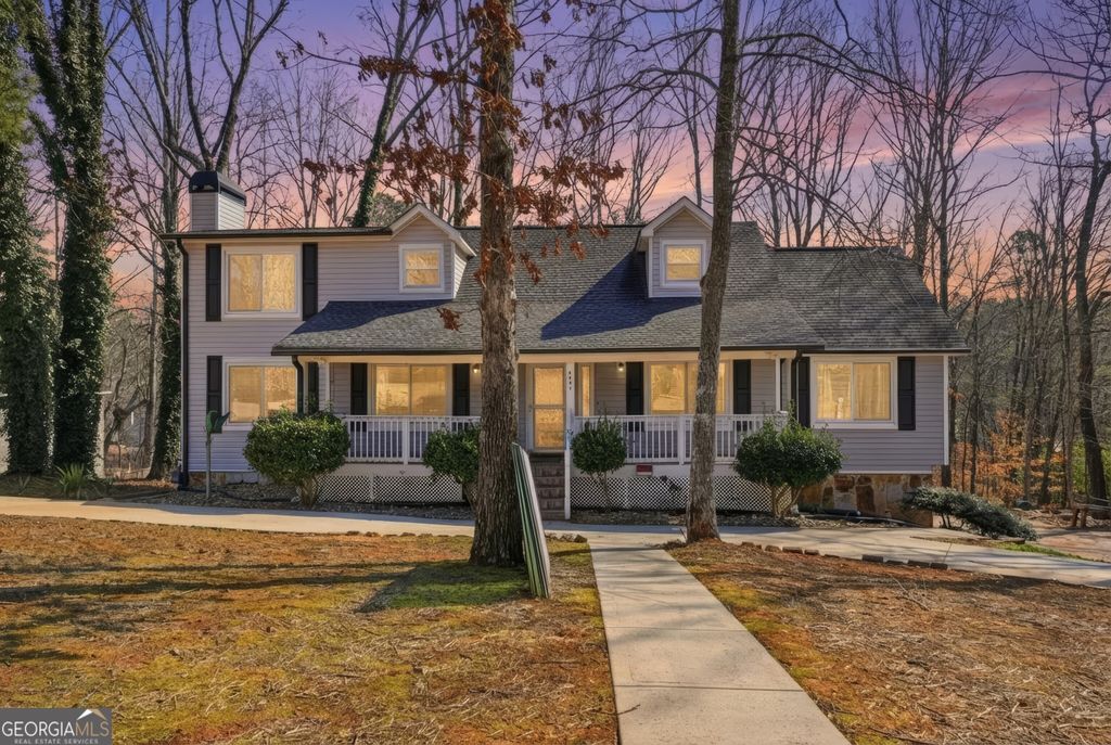 Photo of 8804 Willow Creek Court, Douglasville, GA 30135 (MLS # 10689091)