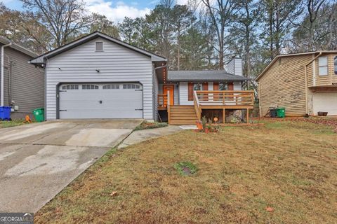 Photo of 700 Pepperwood Trl, Stone Mountain, GA 30087 (MLS # 10656840)
