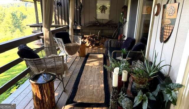 19 Aerie LN