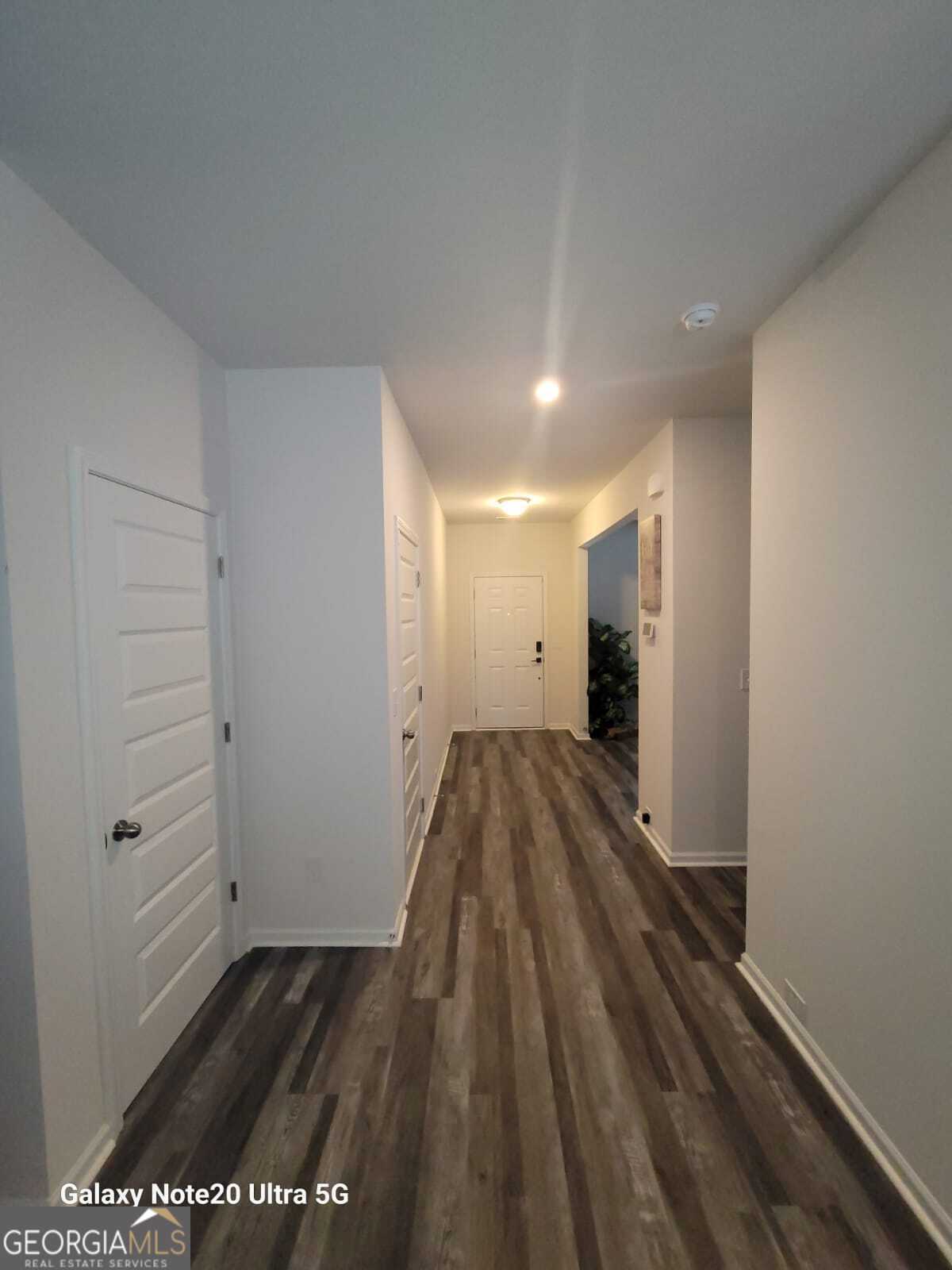 1207 Lyndhurst LN