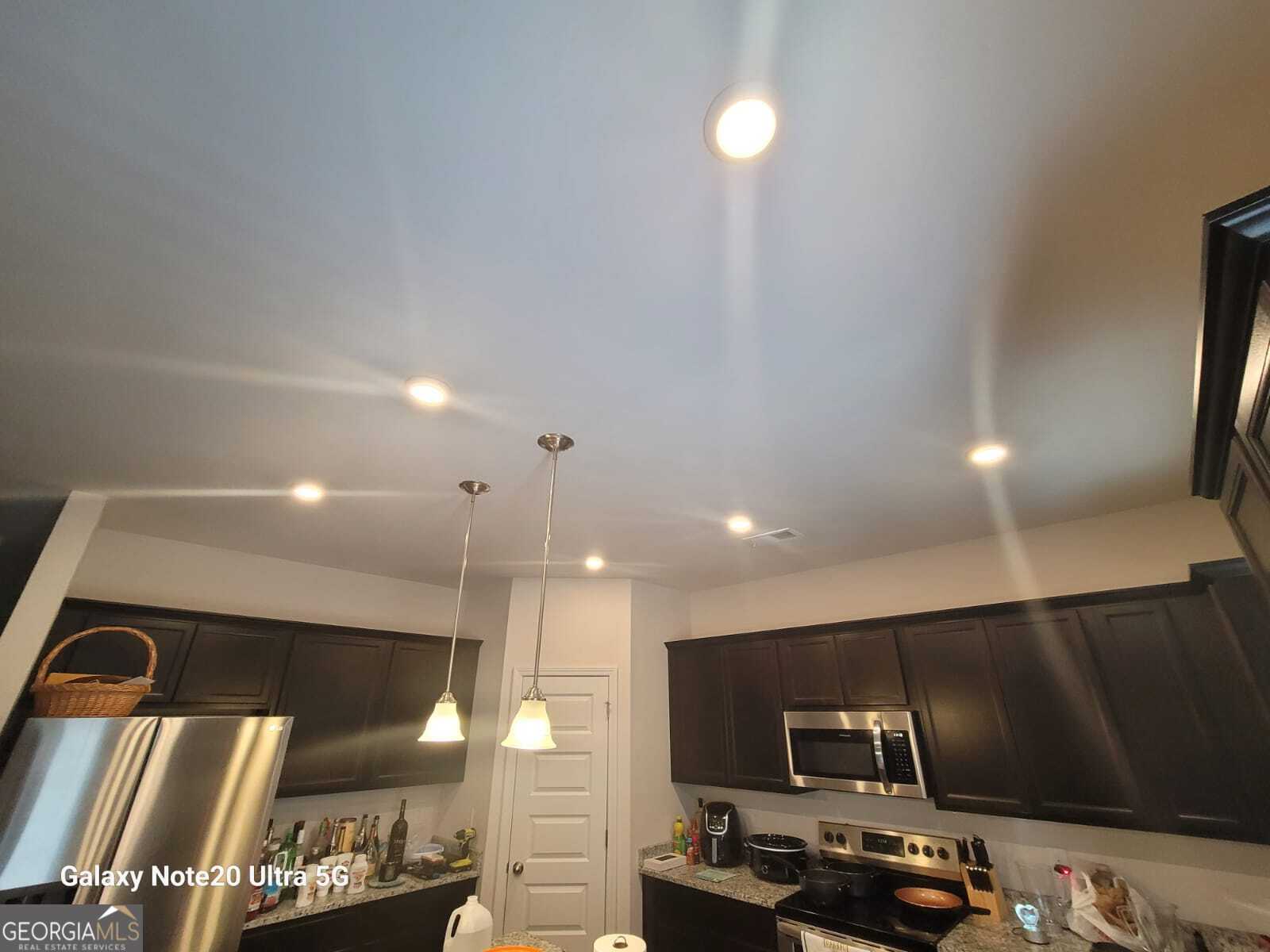 1207 Lyndhurst LN