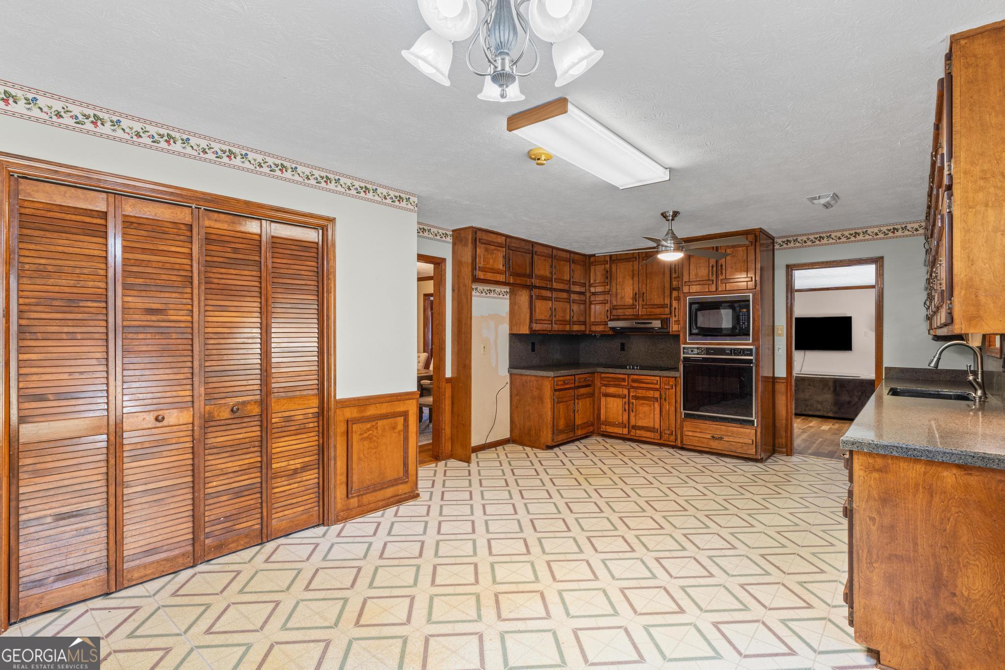 426 Old Senoia RD