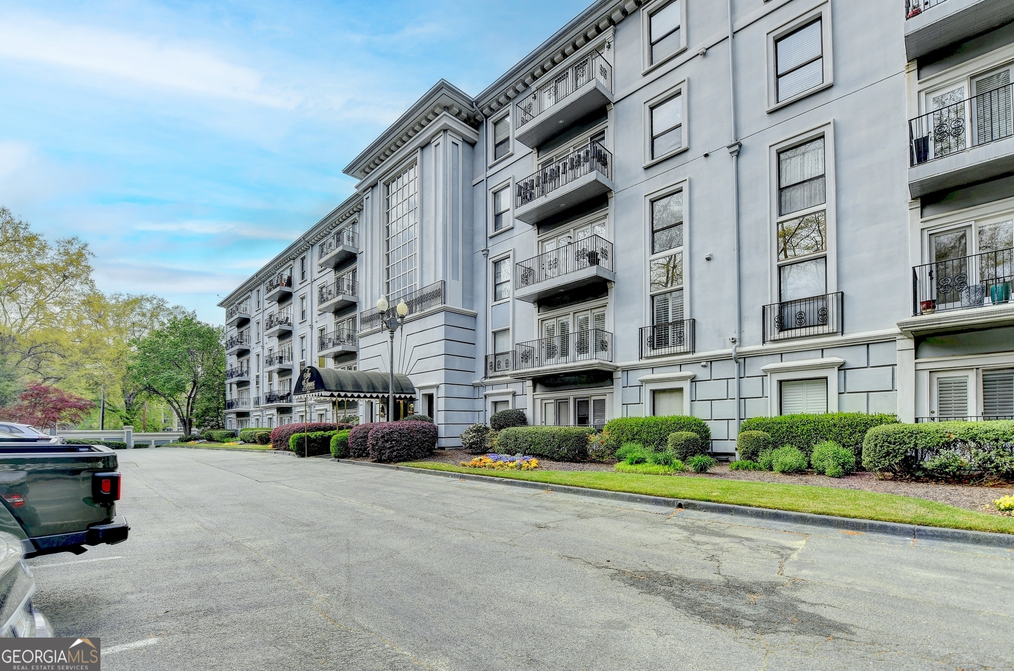 3201 Lenox RD NE APT 13
