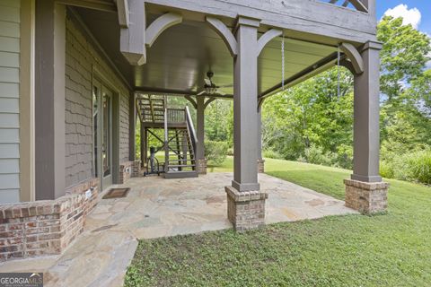 A home in Toccoa