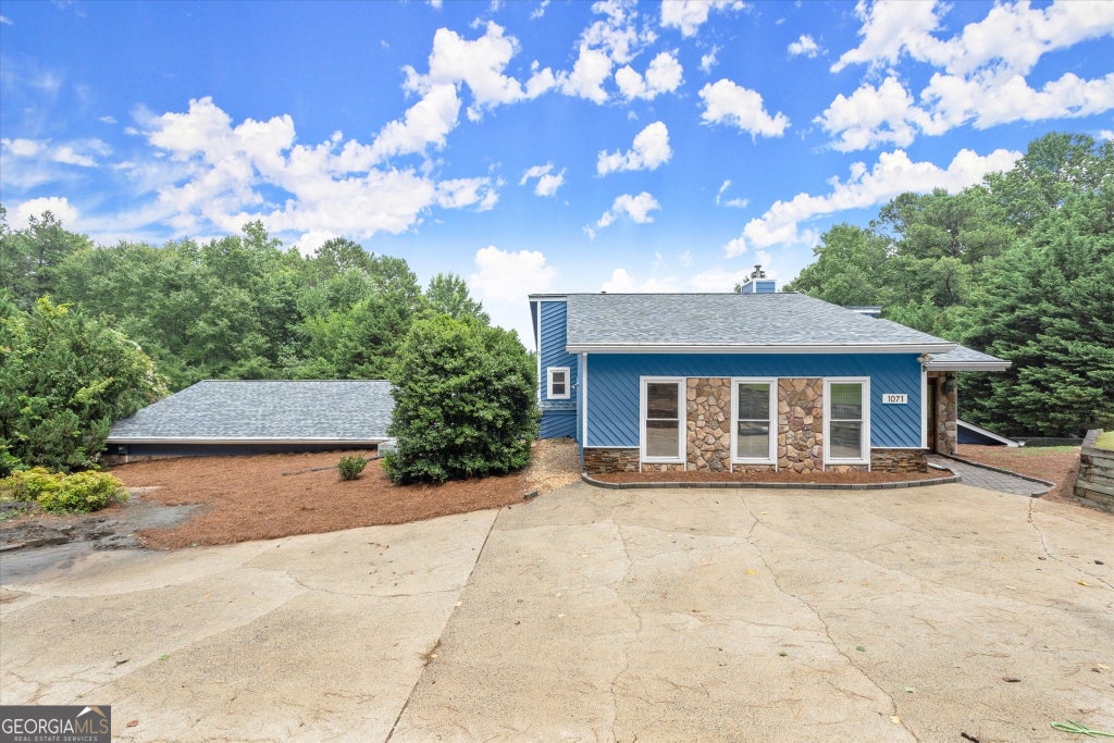 Photo of 1071 Powell Wright Road, Marietta, GA 30066 (MLS # 10850800)